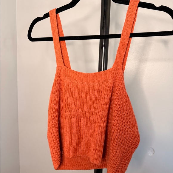 Size Large Knitted Tank Crop Top - Picture 3 of 4